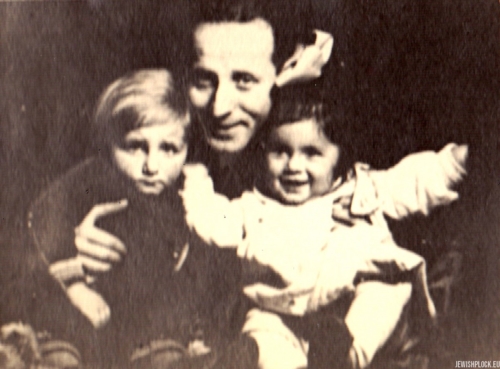 Kuba Guterman with his cousin and father Symcha, 1930s